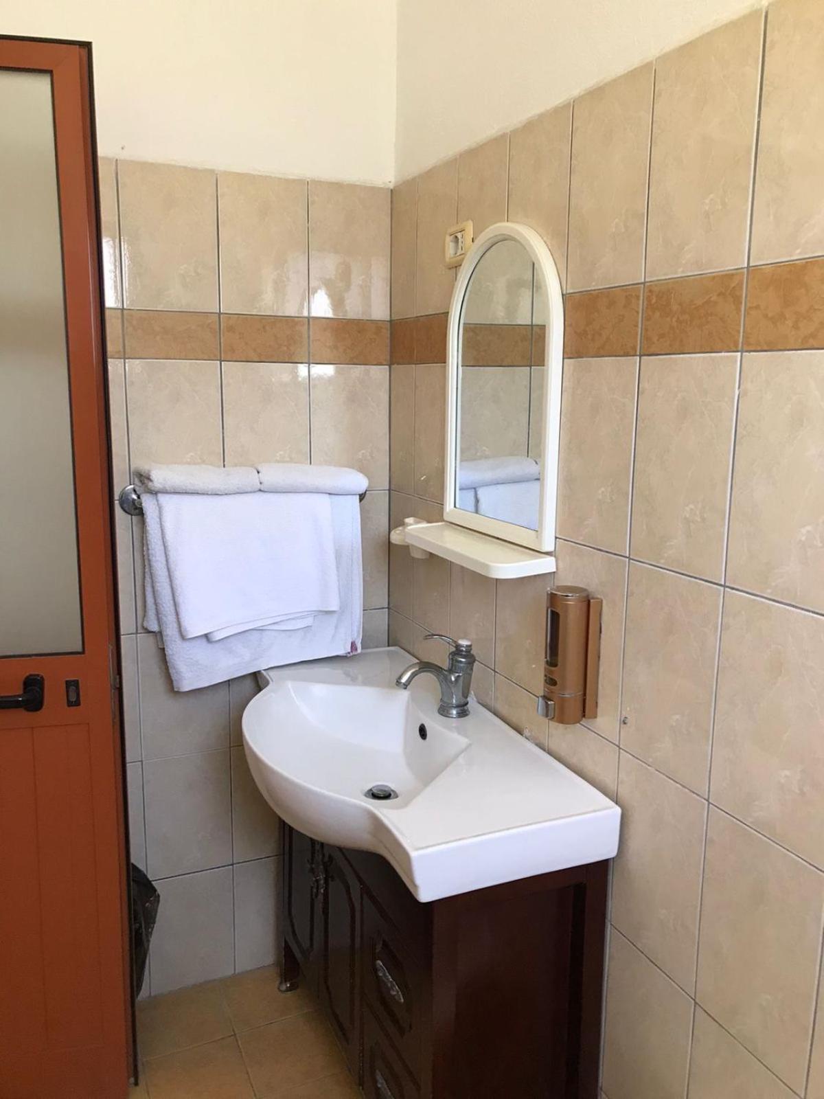 Vila Cano Hotel Драч Екстериор снимка